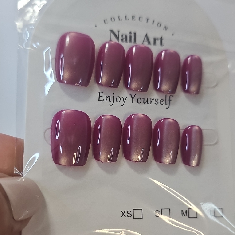 #0116 Nail Art‎ - Plum Nail Set Of 10 Size S/M With Adhesive Pads